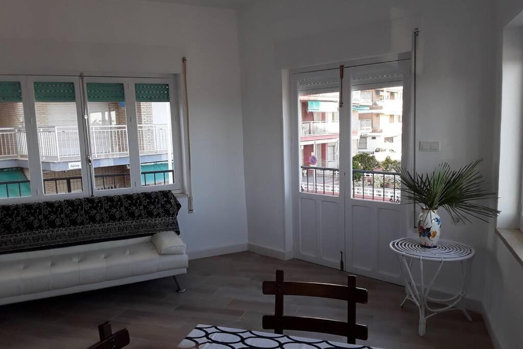 Piso En Primera Linea Con Wifi Y Vistas Al Mar Lo Pagán Exteriör bild